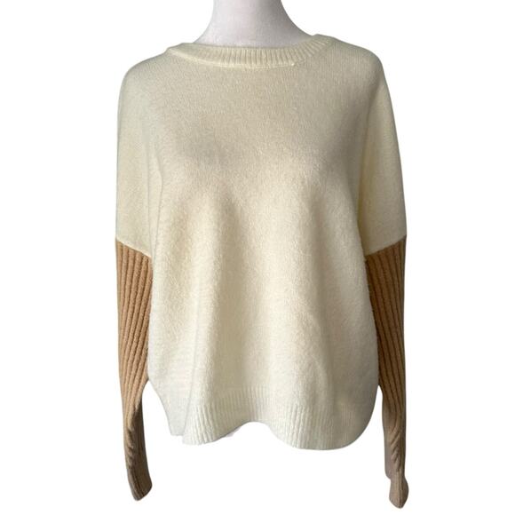 Lulus Sweaters - Lulus Nancie colorblock white & beige knit crewneck sweater size S